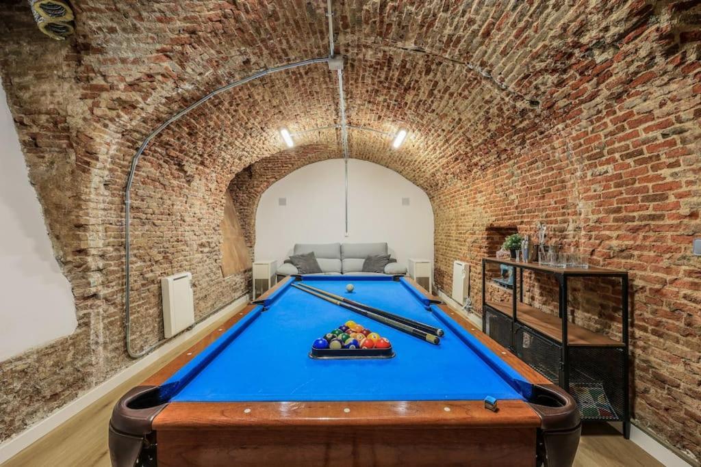 マドリードUnique Flat La Latina * Billiard & Dartsアパートメント エクステリア 写真